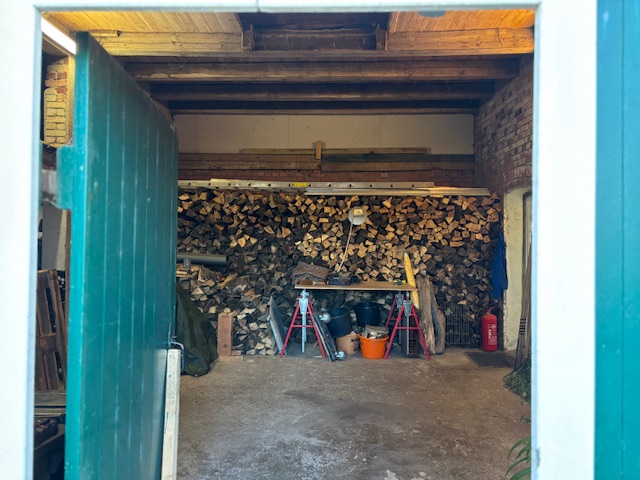 Einfamilienhaus 
mit großem Garten und 
Scheune – leben Sie Ihre Wünsche aus!