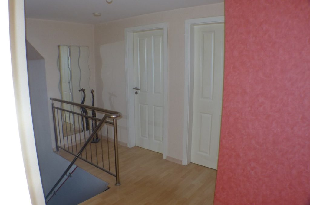 Einfamilienhaus 
mit großem Garten und 
Scheune – leben Sie Ihre Wünsche aus!