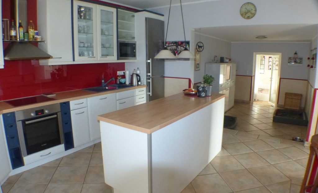 Einfamilienhaus 
mit großem Garten und 
Scheune – leben Sie Ihre Wünsche aus!