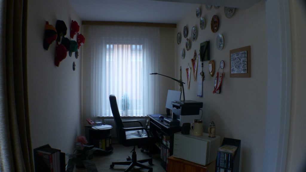 Dien Tohuus Immobilien bietet an: Einfamilienhaus mit Einliegerwohnung und Wohnung