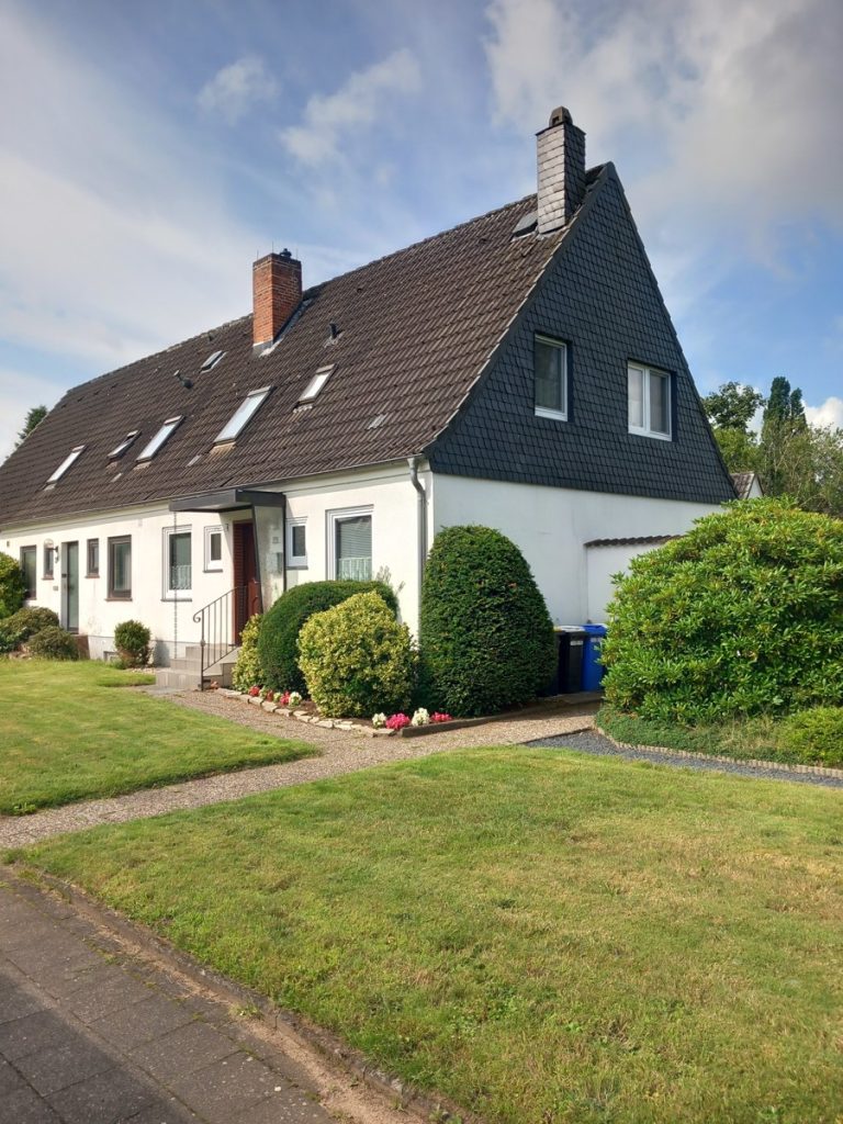 Doppelhaushälfte in Toplage – Viel Potenzial – Sehr guter Zustand – Wohlfühlen auf ca. 90 m²