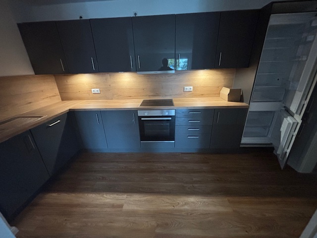 Direkt am Plöner See! 80,75 m² groß, exklusiv, barrierearm, toller Balkon mit direktem Seeblick!