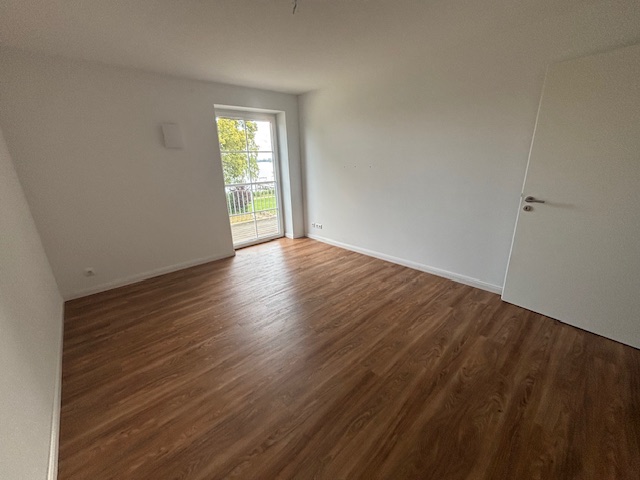 Direkt am Plöner See! 80,75 m² groß, exklusiv, barrierearm, toller Balkon mit direktem Seeblick!
