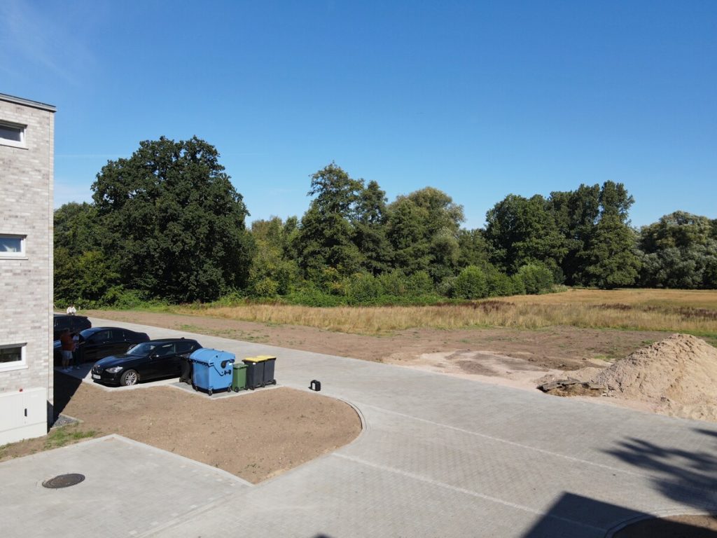 Erstbezug im Neubau: 2 Zimmer auf ca. 64 m² im 1. Obergeschoss mit Aufzug und tollem Balkon!