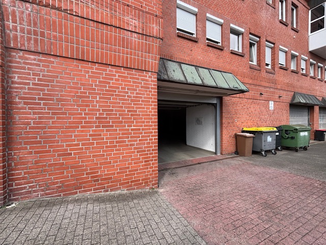 Tiefgaragenstellplatz im Zentrum von Plön zu vermieten!