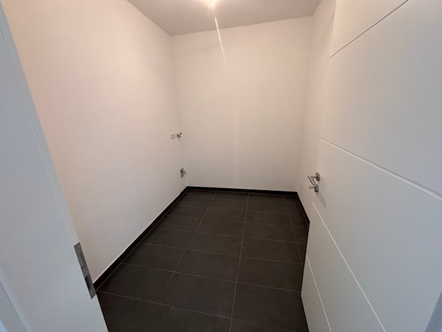 Erstbezug im Neubau: 3 Zimmer auf ca. 84,41 m² im Erdgeschoss tollem Balkon