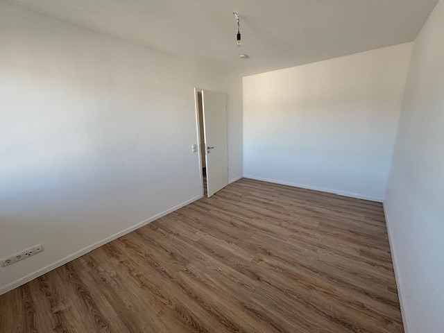 Erstbezug im Neubau: 2 Zimmer auf ca. 64,39 m² mit tollem Balkon (3 Wohnungen verfügbar)!