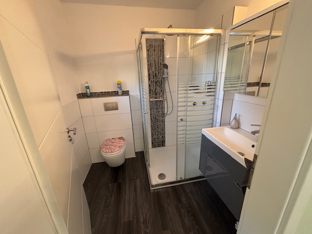 Modernes Einfamilienhaus mit über 157 m² Wohnfläche aus 2016 zu kaufen – Schauen Sie es sich an!