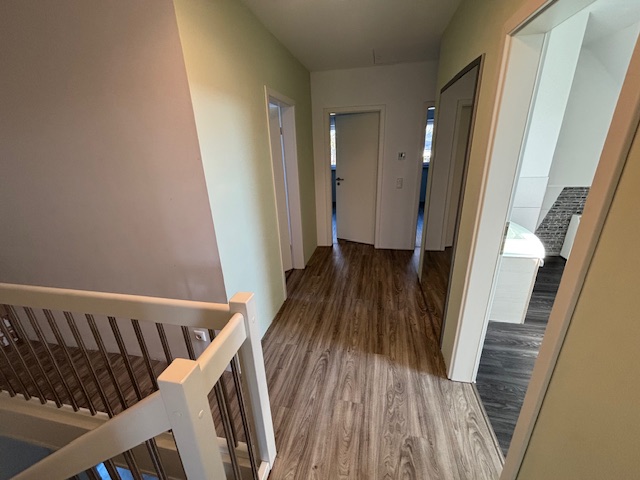 Modernes Einfamilienhaus mit über 157 m² Wohnfläche aus 2016 zu kaufen – Schauen Sie es sich an!