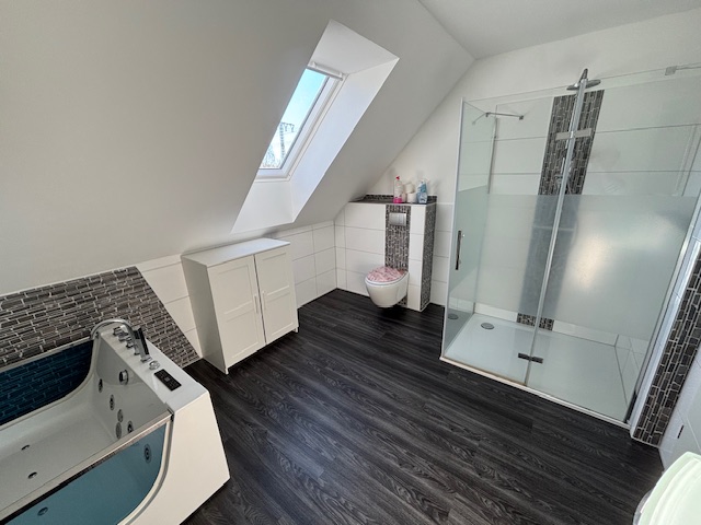 Modernes Einfamilienhaus mit über 157 m² Wohnfläche aus 2016 zu kaufen – Schauen Sie es sich an!