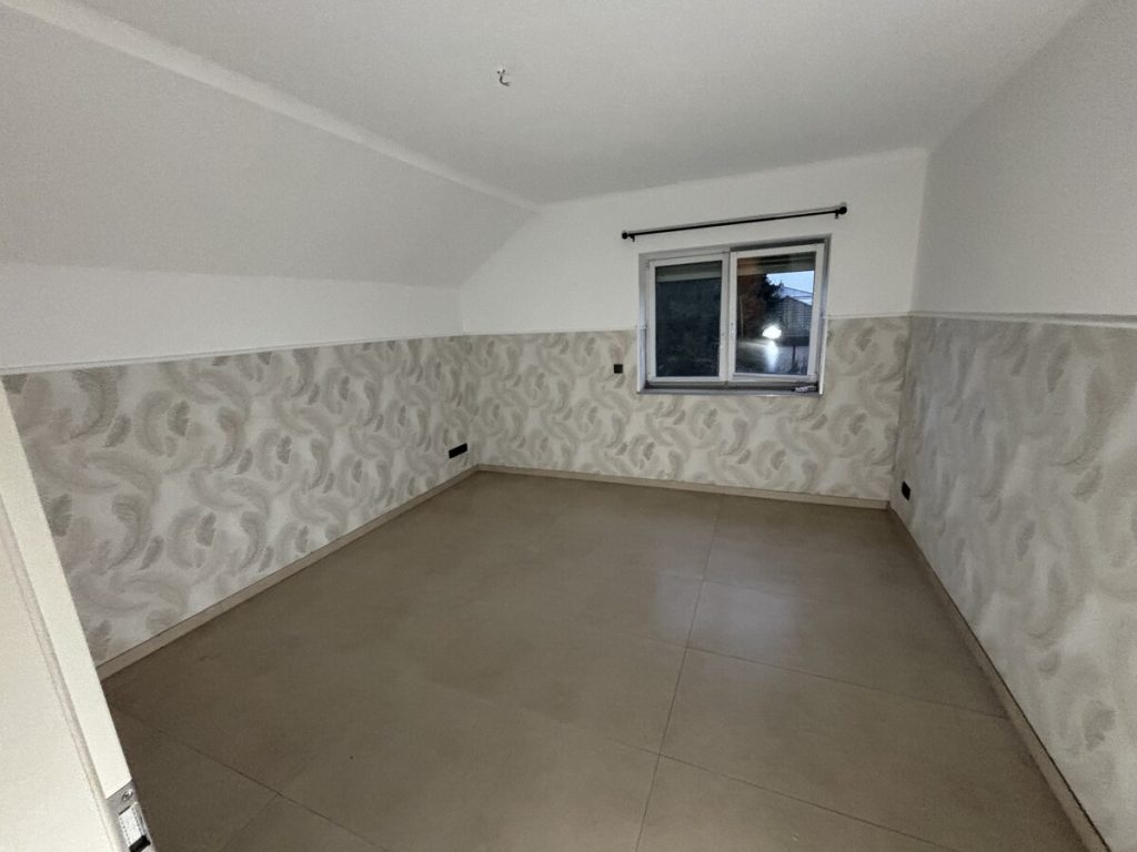 3-Familienhaus und Einfamilienhaus im Paket zu Verkaufen.