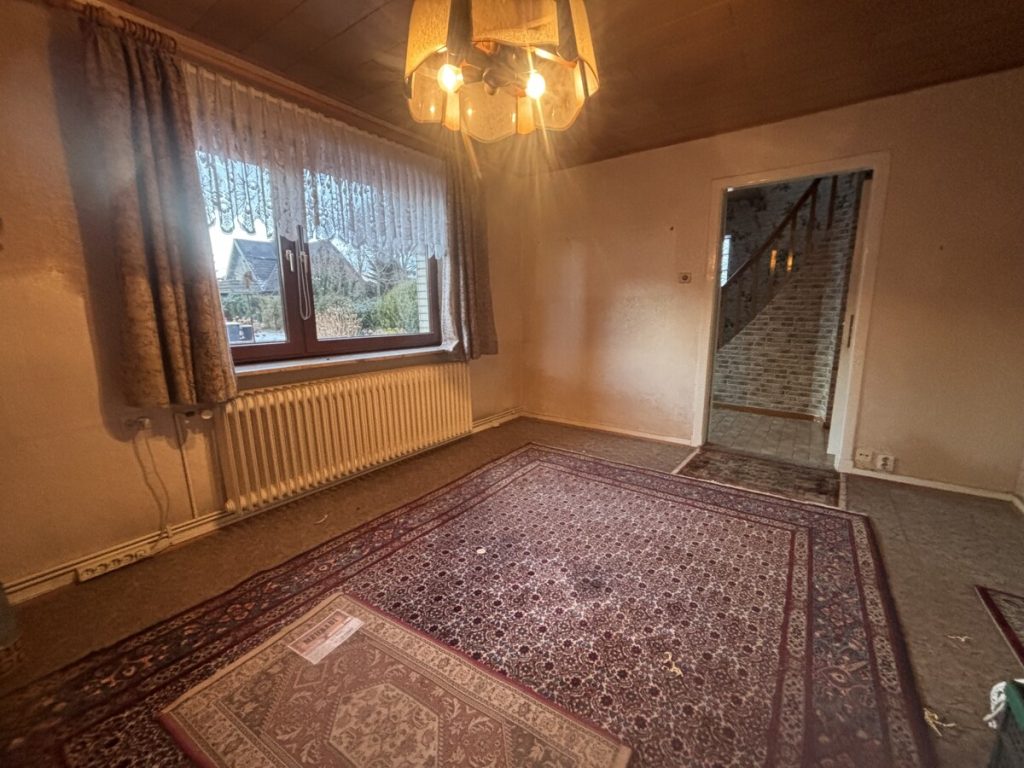 Sanierungsbedürftiges Einfamilienhaus in bester Lage in Tungendorf zu verkaufen!