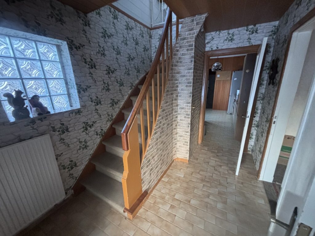 Sanierungsbedürftiges Einfamilienhaus in bester Lage in Tungendorf zu verkaufen!