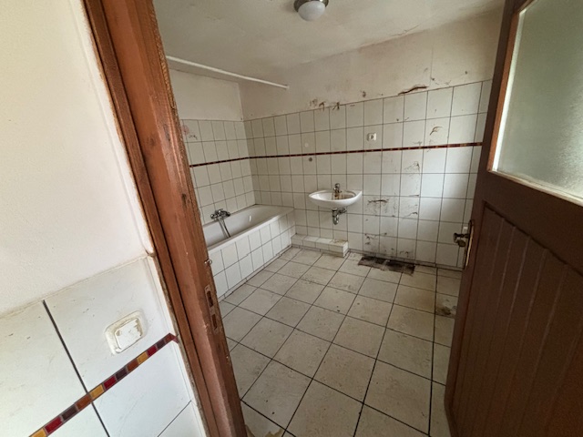 Abriss oder umfangreiches Einfamilienhaus-Sanierungsobjekt in Toplage in der Gartenstadt zu kaufen.