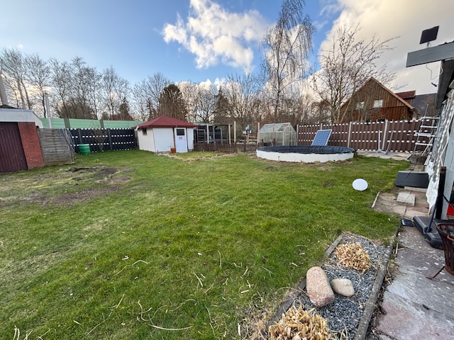 Zweifamilienhaus, teilsaniert in der Kieler Str. zu verkaufen! Ca. 130,00 und 49,00 m² Wohnfläche