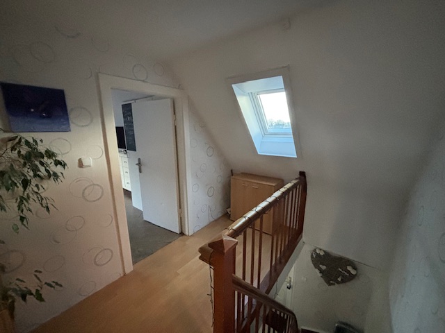 Zweifamilienhaus, teilsaniert in der Kieler Str. zu verkaufen! Ca. 130,00 und 49,00 m² Wohnfläche