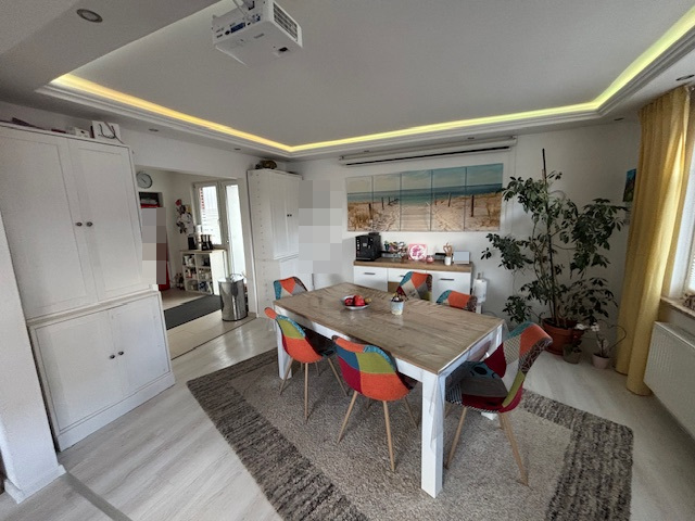 Zweifamilienhaus, teilsaniert in der Kieler Str. zu verkaufen! Ca. 130,00 und 49,00 m² Wohnfläche