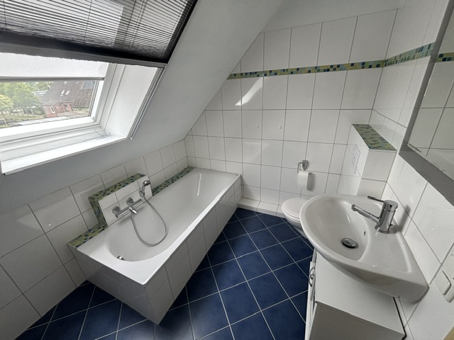 Gepflegte Doppelhaushälfte in ruhiger Lage  in Wittorf zu verkaufen — 4 Zimmer, ca. 108 m² WFL