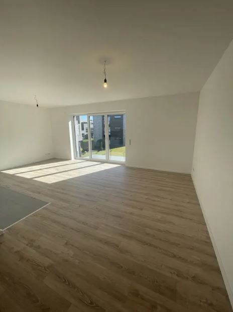2-Zimmer-Wohnung mit Balkon im 1. OG in der Paul-Böhm-Str. 46 zu vermieten!