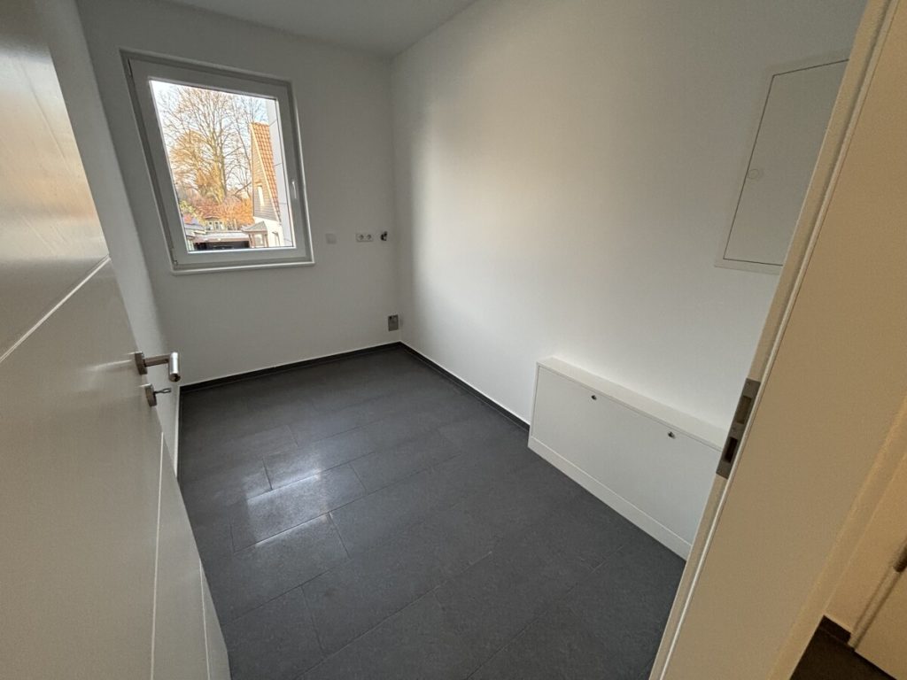 Hochwertige 2-Zimmer-Wohnung mit Balkon und moderner Ausstattung in Tungendorf zu mieten