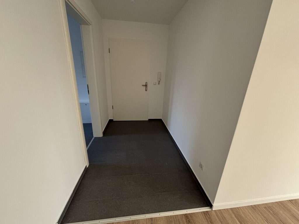Hochwertige 2-Zimmer-Wohnung mit Balkon und moderner Ausstattung in Tungendorf zu mieten