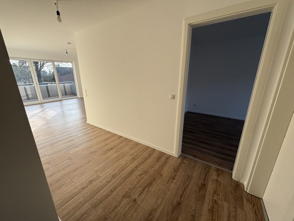 Hochwertige 2-Zimmer-Wohnung mit Balkon und moderner Ausstattung in Tungendorf zu mieten
