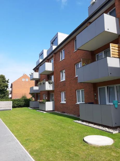 4-Zimmer-Wohnung mit Balkon im Erdgeschoss in der Störstr. 48 zu vermieten!