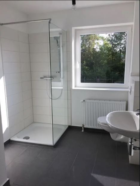 3-Zimmer-Wohnung mit Balkon im 2. OG in der Störstr. 46 zu vermieten!