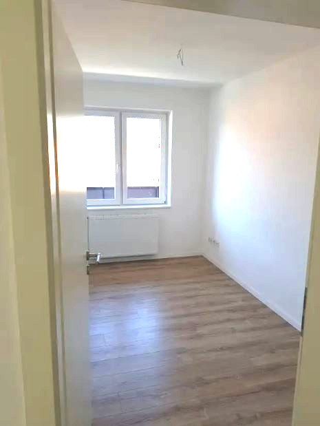 3-Zimmer-Wohnung mit Balkon im 2. OG in der Störstr. 46 zu vermieten!