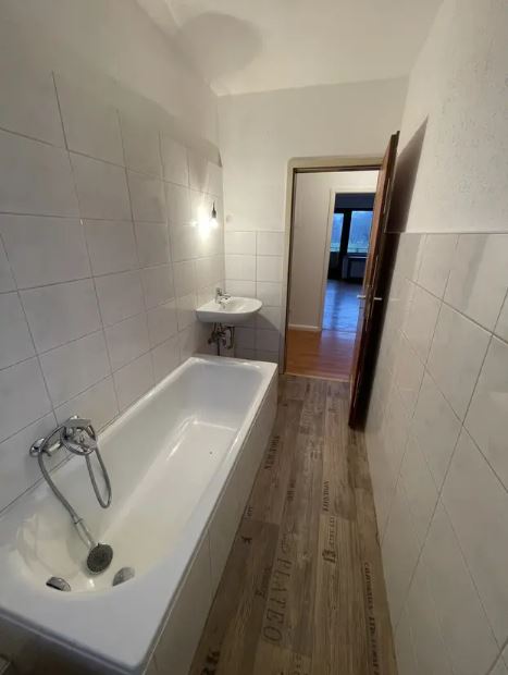 Renovierte 1-Zimmer-Wohnung mit ca. 40 m² Wohnfläche und Balkon in Gadeland zu vermieten.