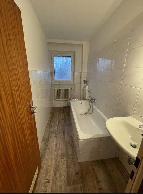 Renovierte 1-Zimmer-Wohnung mit ca. 40 m² Wohnfläche und Balkon in Gadeland zu vermieten.