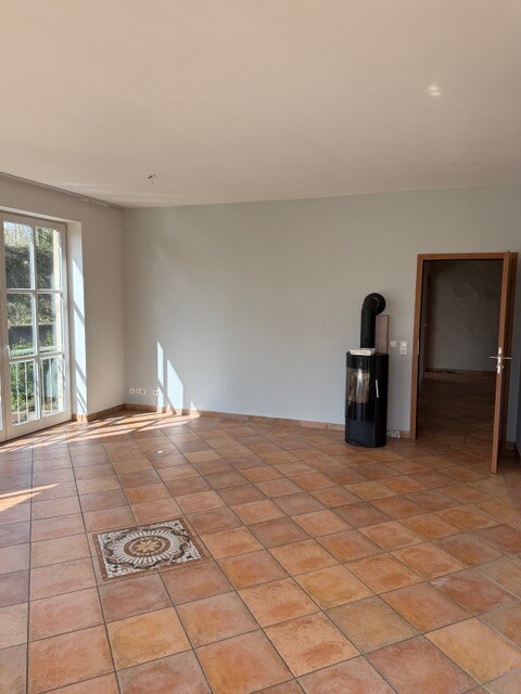 Ruhig gelegene Wohnung mit Seeblick & direktem Seezugang in Schmalensee auf ca. 130 m² Wohnfläche !