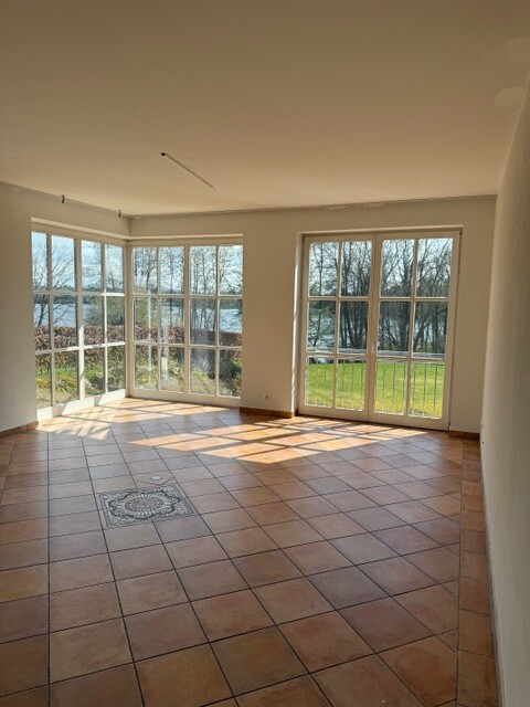 Ruhig gelegene Wohnung mit Seeblick & direktem Seezugang in Schmalensee auf ca. 130 m² Wohnfläche !