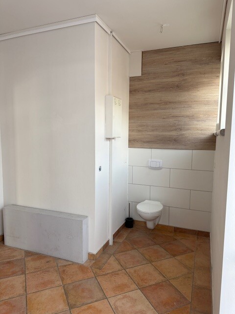 Ruhig gelegene Wohnung mit Seeblick & direktem Seezugang in Schmalensee auf ca. 130 m² Wohnfläche !