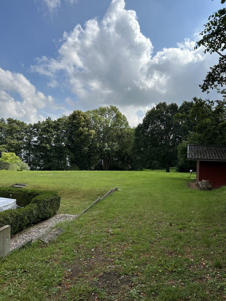Ruhig gelegene Wohnung mit Seeblick & direktem Seezugang in Schmalensee auf ca. 130 m² Wohnfläche !