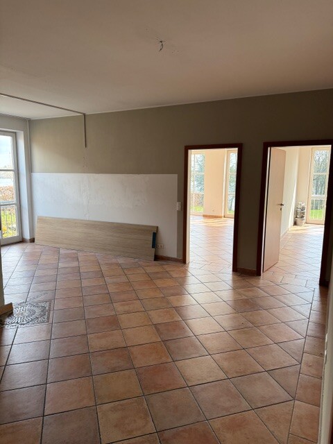Ruhig gelegene Wohnung mit Seeblick & direktem Seezugang in Schmalensee auf ca. 130 m² Wohnfläche !