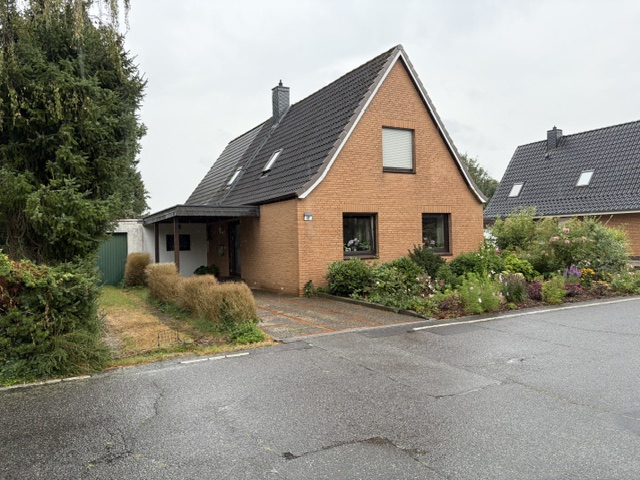 Großzügiges Einfamilienhaus im beliebten Stadtteil Tungendorf zu verkaufen (ca. 170 m² Wohnfläche)!