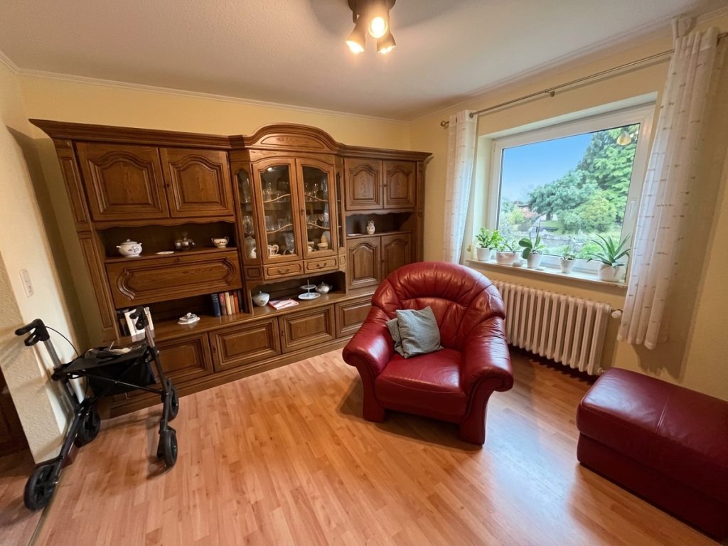 Großzügiges Einfamilienhaus im beliebten Stadtteil Tungendorf zu verkaufen (ca. 170 m² Wohnfläche)!