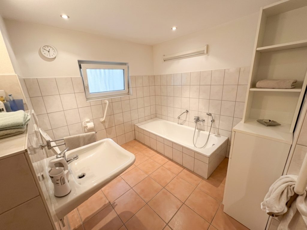 Großzügiges Einfamilienhaus im beliebten Stadtteil Tungendorf zu verkaufen (ca. 170 m² Wohnfläche)!