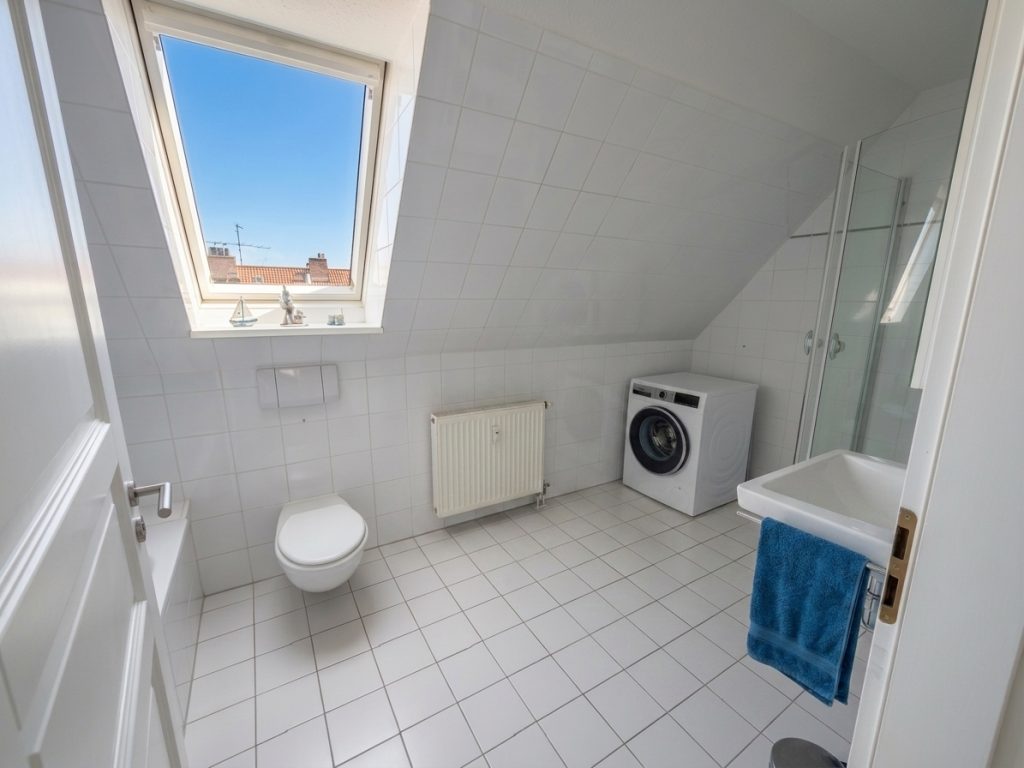 Helle & Moderne 2-Zimmer-Wohnung mit Balkon in der Fußgängerzone von Plön zu vermieten!